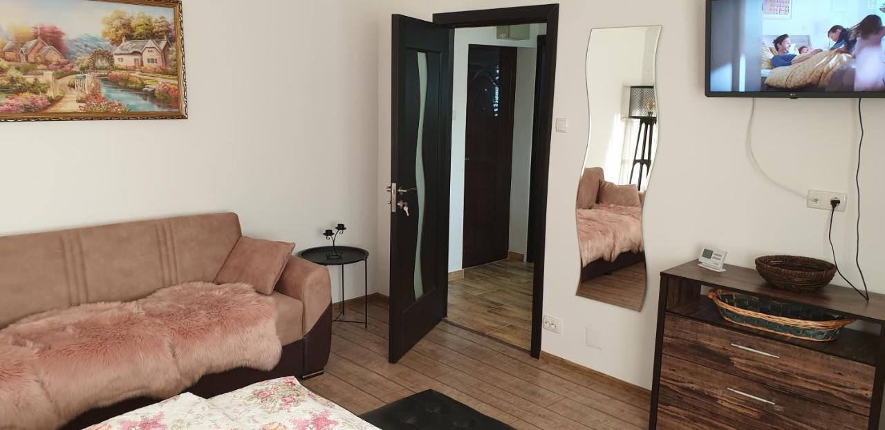 Garsoniera 1 Decembrie Apartment Alba Iulia Exterior photo